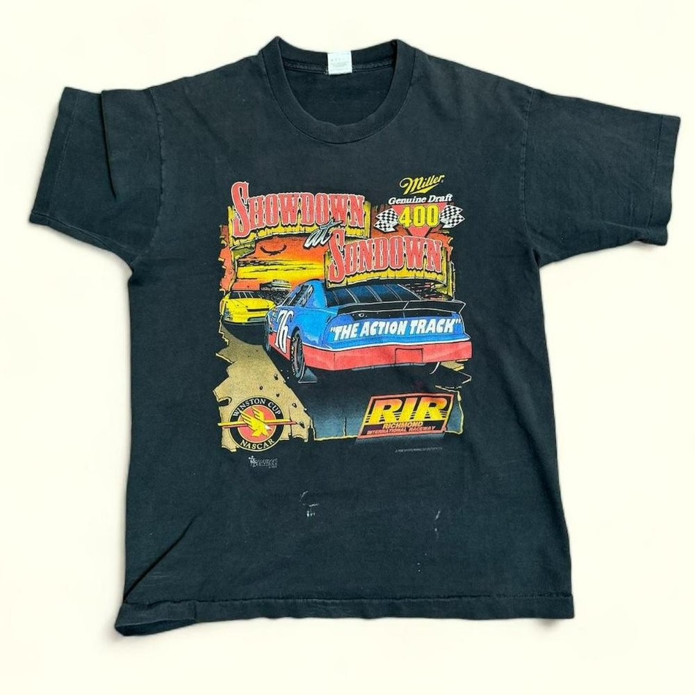vintage 1996 Miller genuine Draft 400 Showdown at Sundown nascar graphic tee.